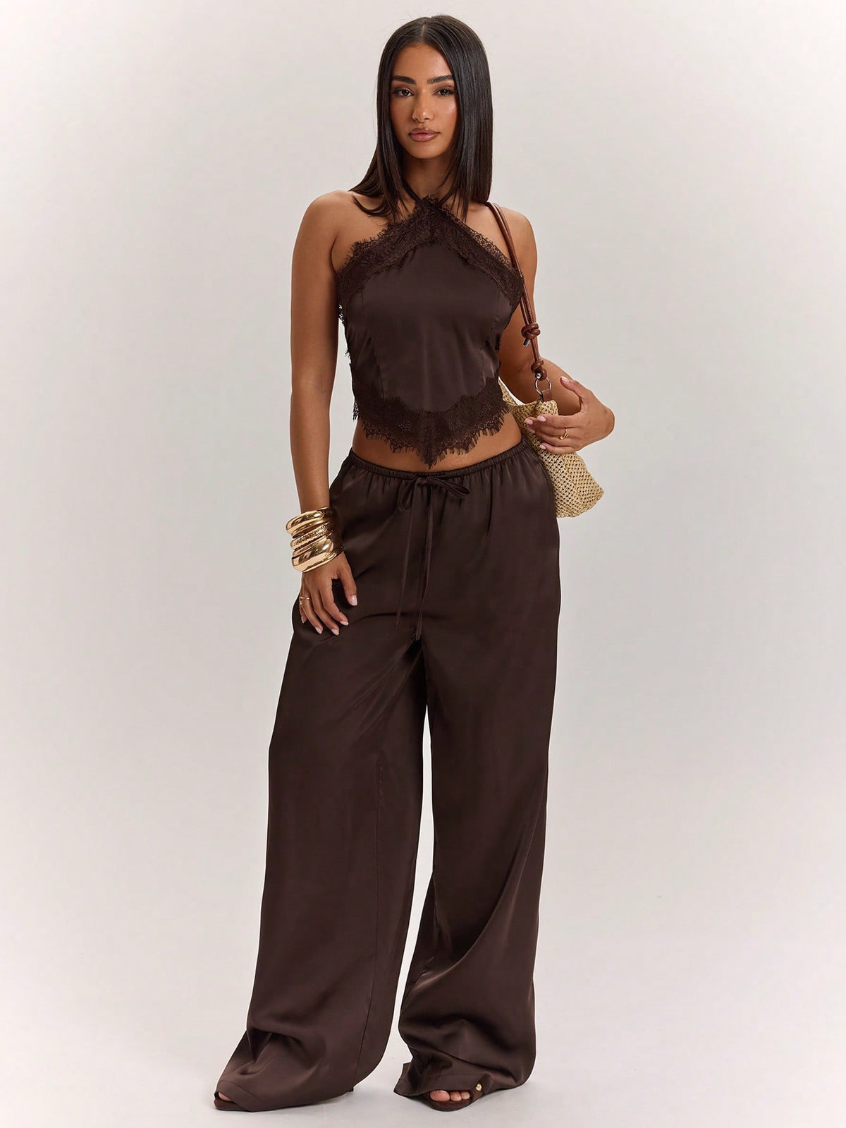 Conjunto marrón