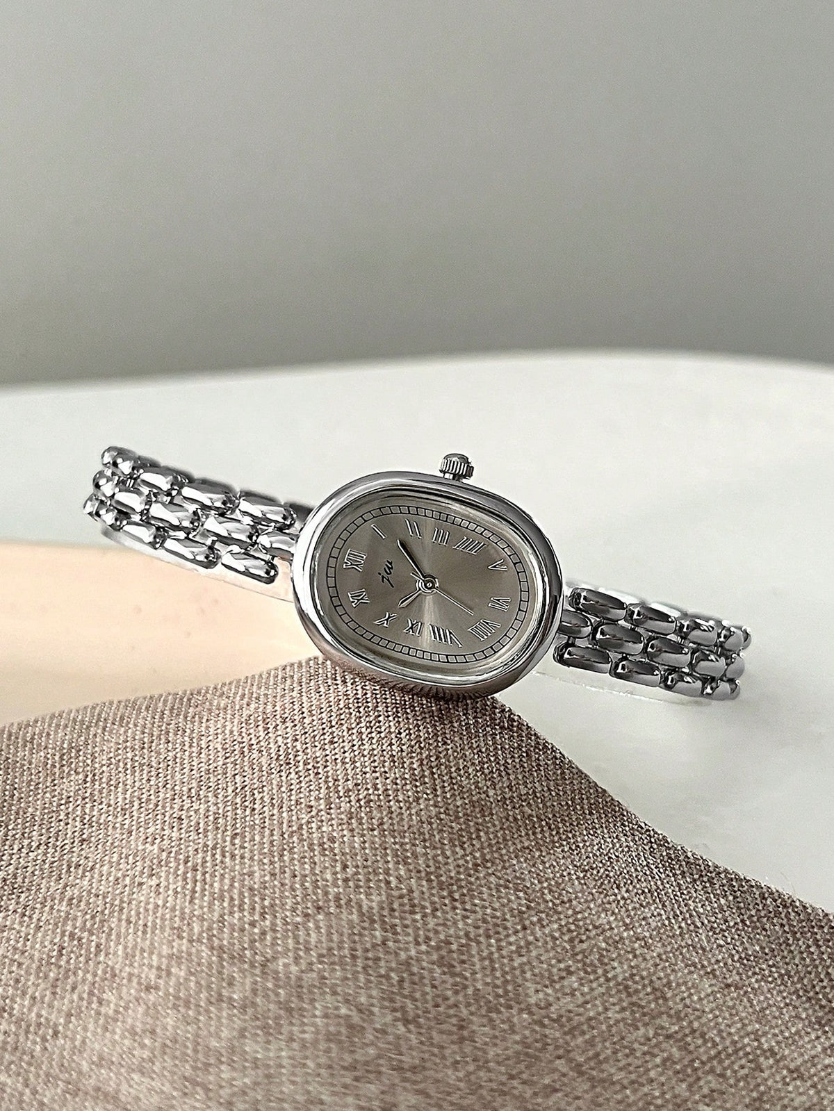 Reloj plateado