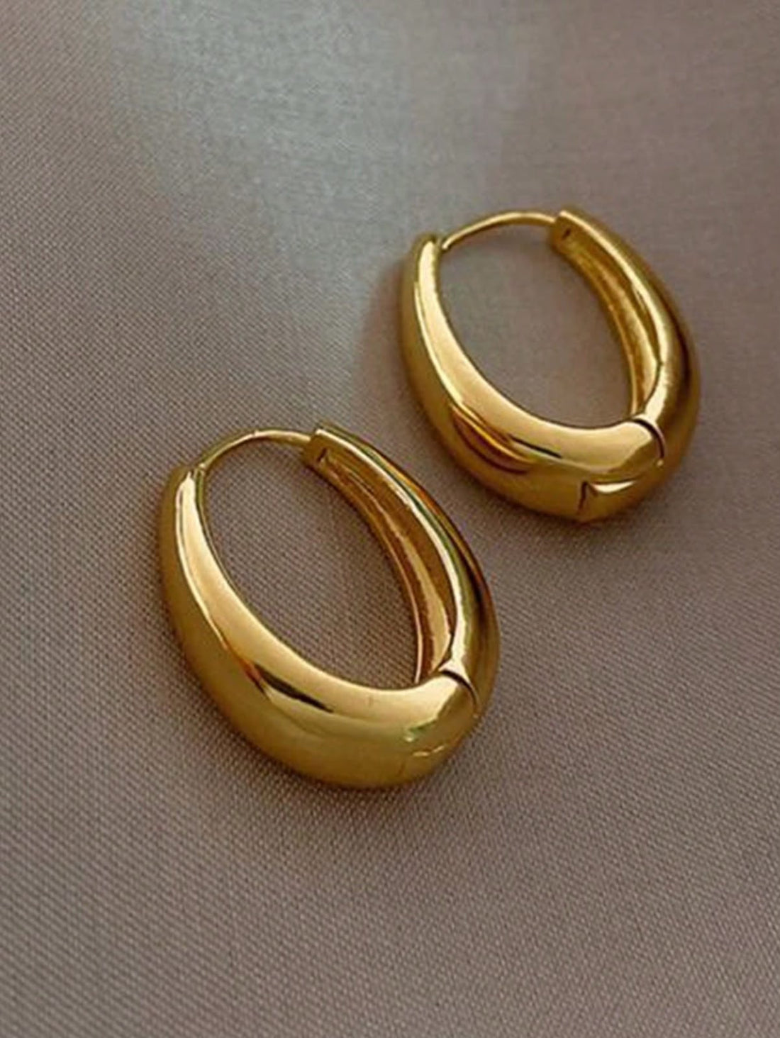 Aretes ovalados