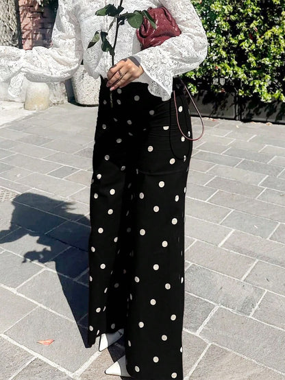 Pantalón puntos