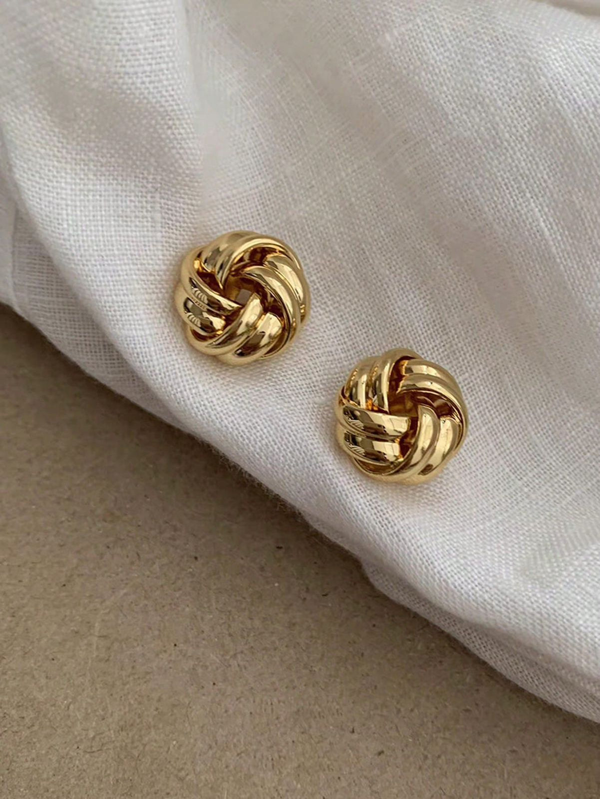 Aretes trenzados