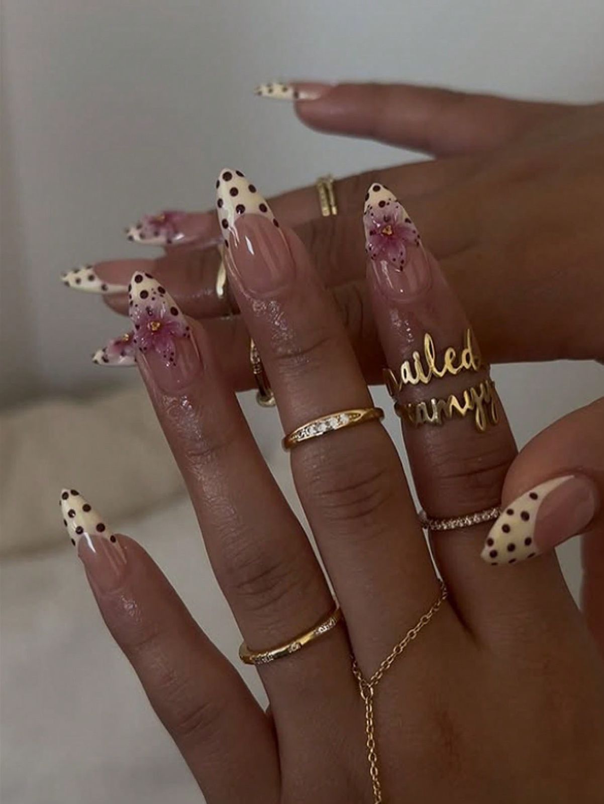 Uñas postizas