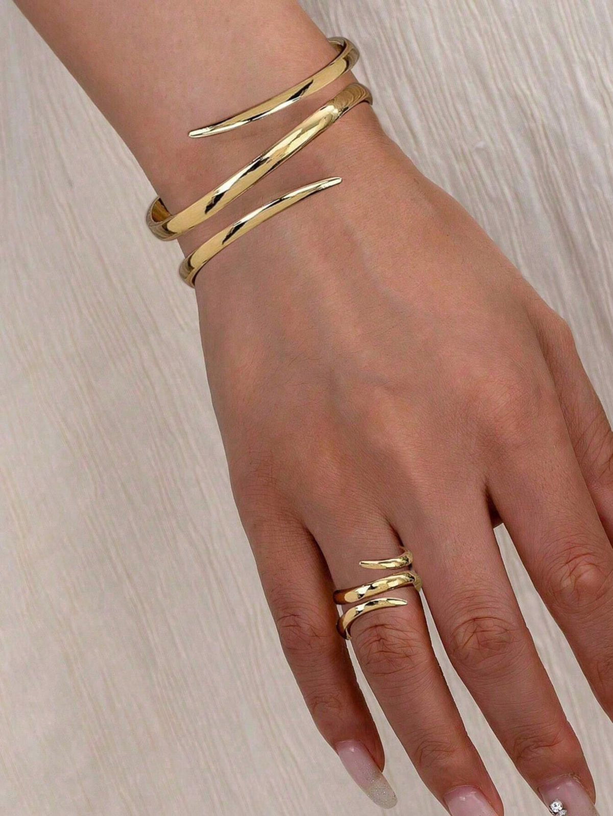 Set brazalete y anillo